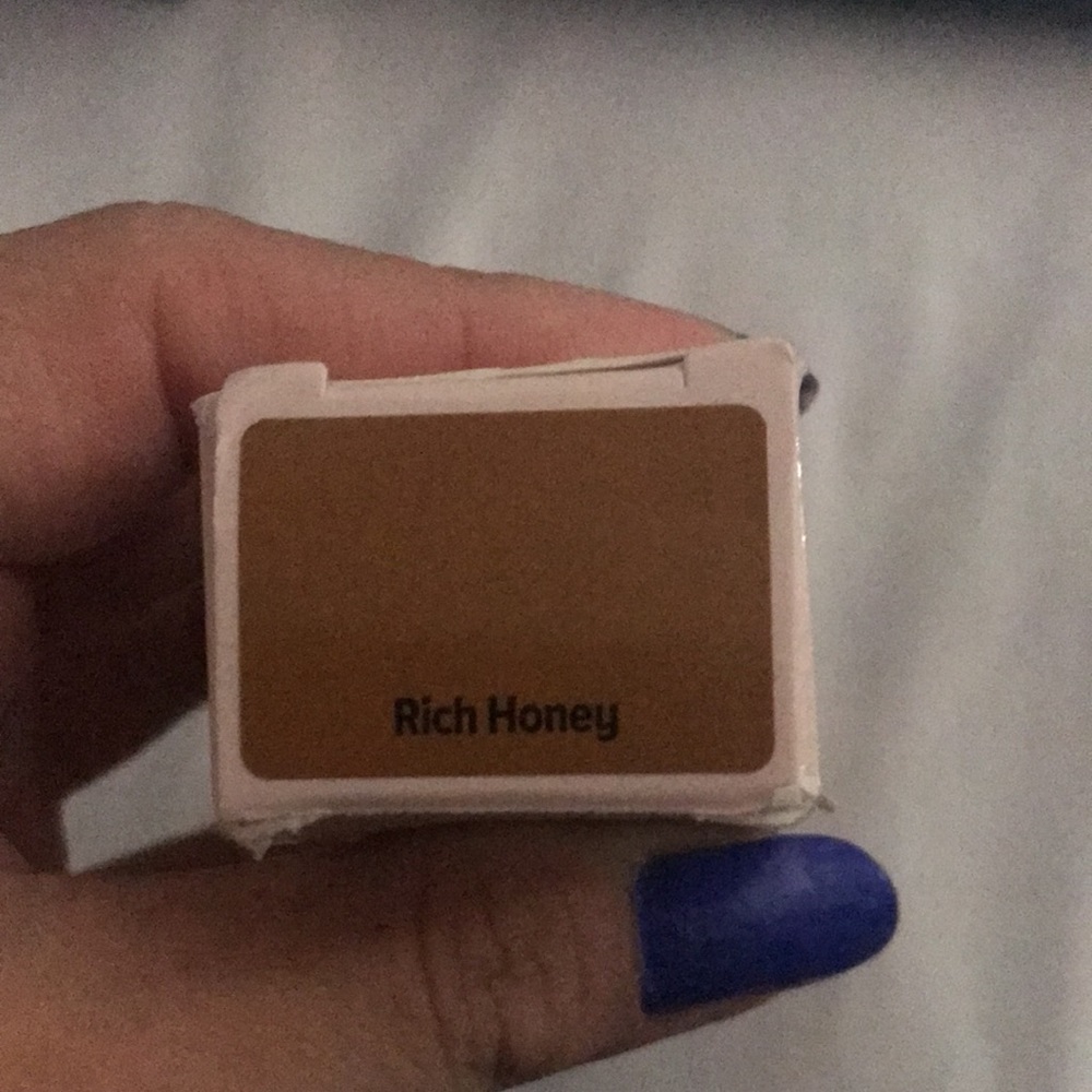 Color correcting full coverage cream - Picture 3 of 3